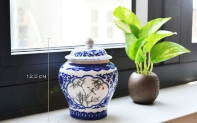 Lý do nên chọn hũ đựng tro cốt cao cấp cho người thân đã khuất
