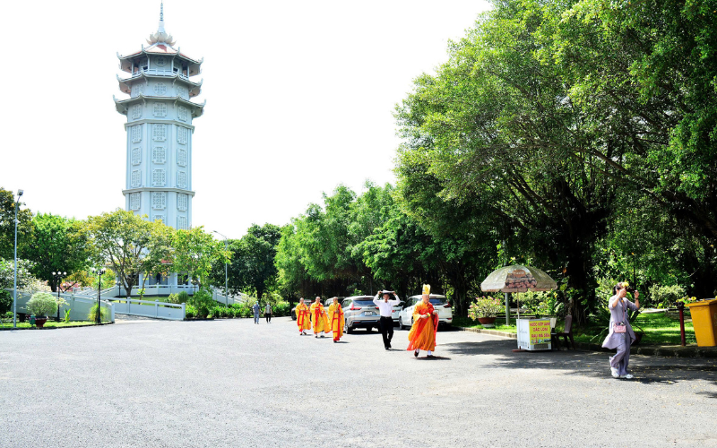 Dịch vụ ký gửi hũ tro cốt trọn gói an tâm tại Tháp Long Thọ