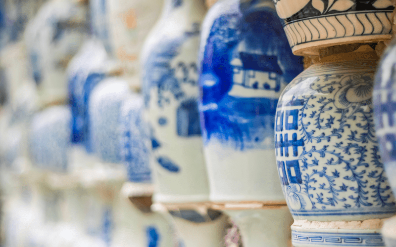 Nơi bán hũ tro cốt sứ uy tín – Mẫu mã đẹp, giá hợp lý