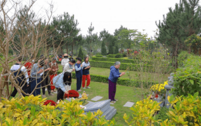 Chọn hũ đựng tro cốt dịp Thanh Minh: Gia đình nên cân nhắc những yếu tố nào?