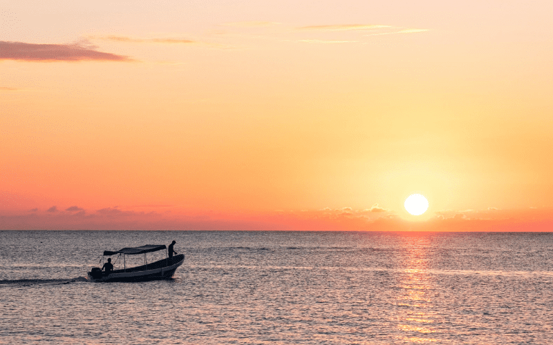 An vị tro cốt cuối năm: Nghi thức, thời điểm và lưu ý quan trọng