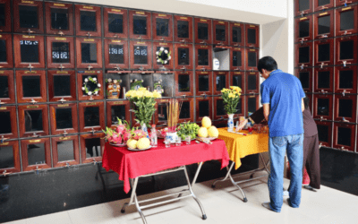 Hướng dẫn cách lau dọn hộc lưu giữ tro cốt định kỳ chuẩn tâm linh